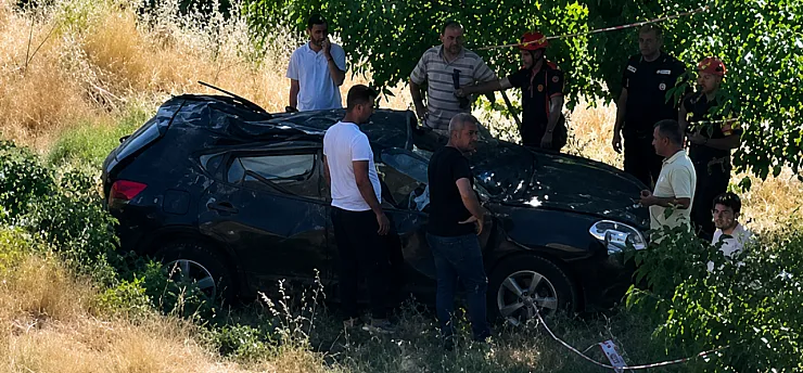 Malatya'da Kontrolden Çıkan Araç Kayısı Bahçesine Savruldu!
