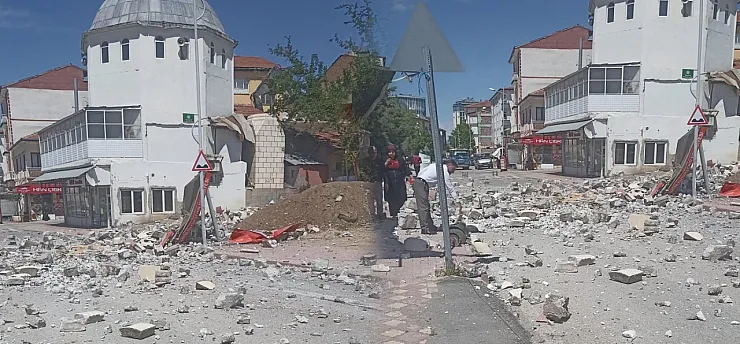 Malatya'da Minare Yıkımı Tartışma Yarattı! Esnaf Zarara Uğradı