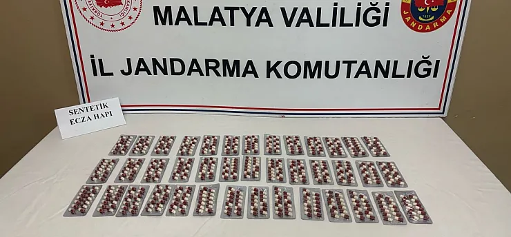 Malatya'da Narkotik Alarmı! Jandarma Operasyonunda 550 Sentetik Hap Ele Geçirildi