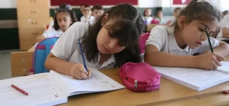 Malatya'da Okul Zilinin Rengi Değişiyor! Ara Tatil Gidiyor Yaz Tatili Uzuyor