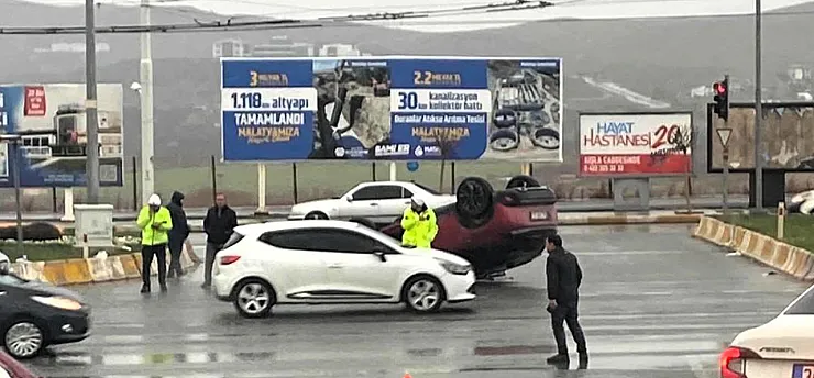 Malatya'da Trafik Alarmı! İki Ayrı Kazada 3 Kişi Yaralandı