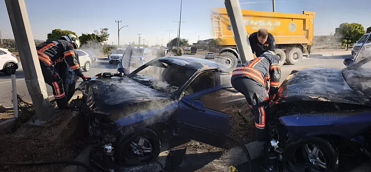 Malatya'da Trafik Kazası Sonrası Araçta Yangın Çıktı!