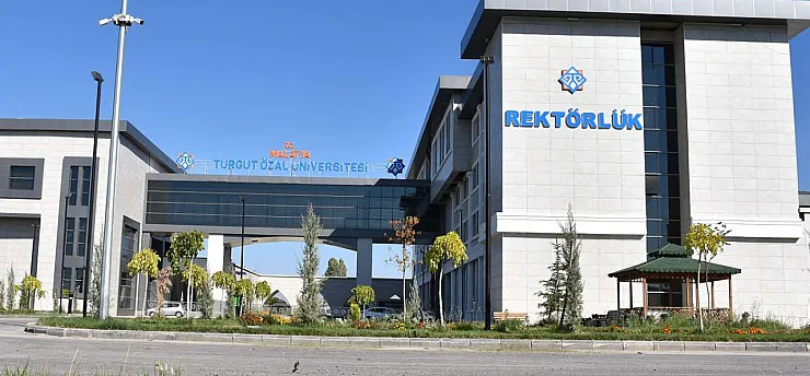 Malatya'da Üniversitede Şok Görüntü! Yavru Köpeklere Katliam İddiası!