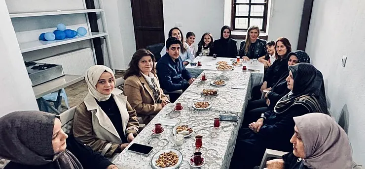 Malatya'da Vatandaş Sordu, Vekil Ölmeztoprak Tek Tek Yanıtladı!