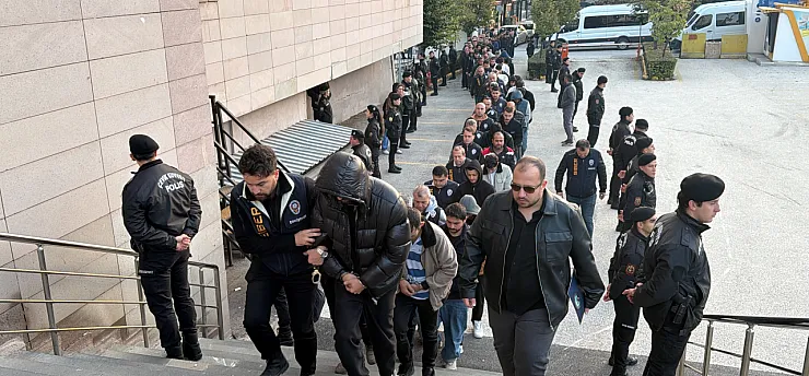 Malatya Dahil 33 İlde Yasa Dışı Bahis Operasyonu! Şüpheliler Adliyeye Çıkarıldı