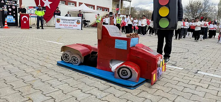 Malatya Doğanşehir'de Miniklere Jandarma Eşliğinde Trafik Eğitimi!