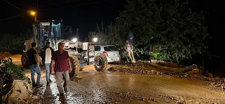 Malatya Hekimhan'da Sel Sonrası Seferberlik! Devletin Tüm Ekipleri Sahada