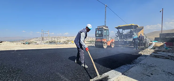 Malatya'nın 2 Mahallesinde Yollar Yenileniyor!