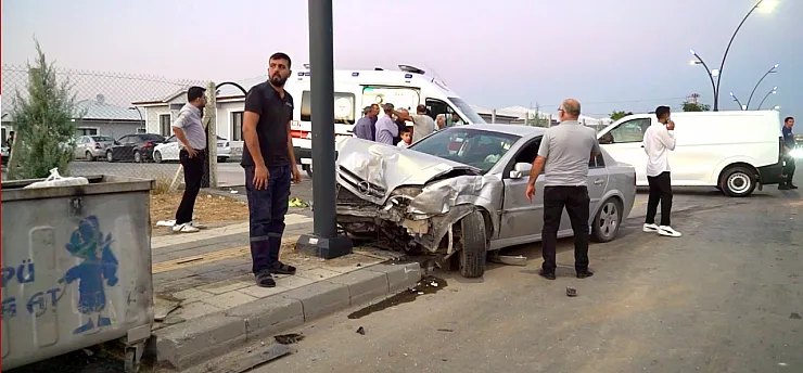 Malatya-Sivas Yolunda Feci Çarpışma! 2 Kişi Yaralandı
