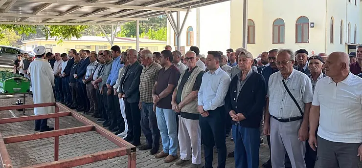Şehit Annesi Gülten Artuç Malatya'da Son Yolculuğuna Uğurlandı!