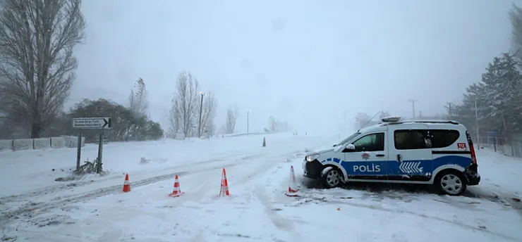 Tipi Nedeniyle Kapanan Kayseri-Malatya Yolu Yeniden Trafiğe Açıldı!