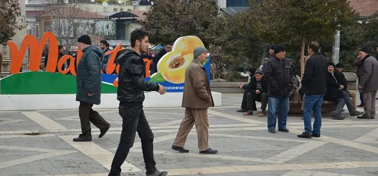 Yapay Zeka Sıraladı, O İlçenin Adı Listede En Üstte: Malatya'da Kimin Eli Daha Sıkı?