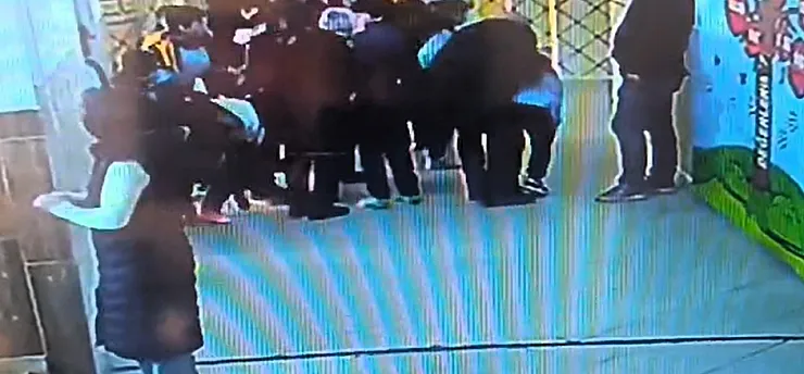 Yeşilyurt'ta Boğazına Şeker Kaçan Öğrenciyi Öğretmeni Kurtardı!