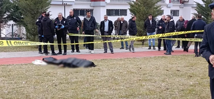 Yeşilyurt'ta Sokakta Feci Ölüm! Ekmek Almaya Giderken Hayatını Kaybetti