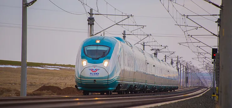 Yüksek Hızlı Tren ile 17 Yılda 110 Milyon Yolcu: Demiryolunda Yeni Dönem!