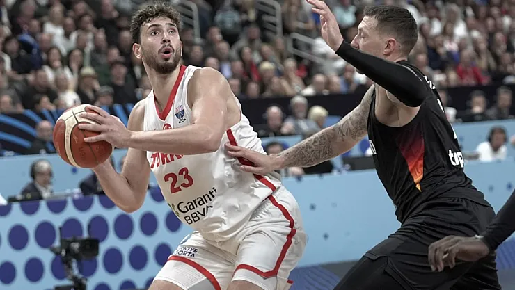 12 Dev Adam Avrupa İkincisi: Almanya'ya 88-83 Mağlup Olduk