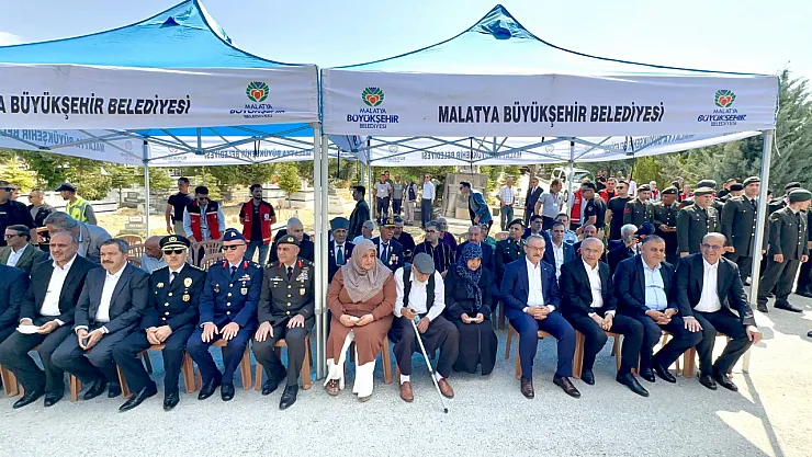 15 Temmuz Şehitleri mezarları başında anıldı