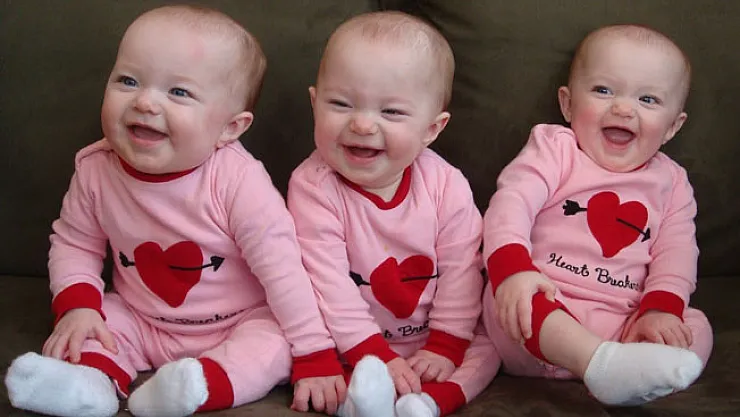 İkiz ya da üçüz olmanın anne ve bebeği açısından avantaj ve dezavantajları
