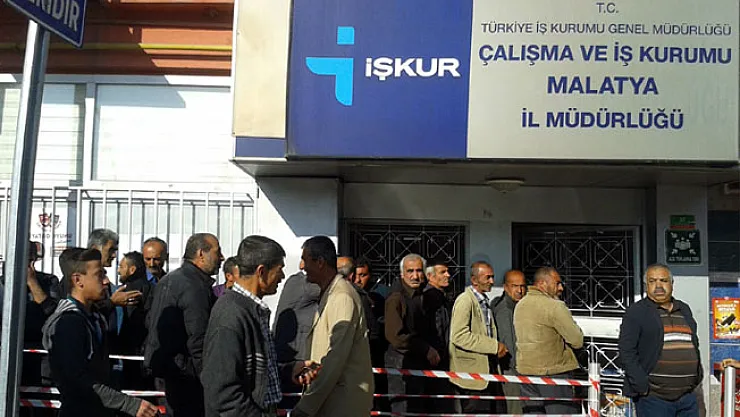 İş umudu kuyruğu…