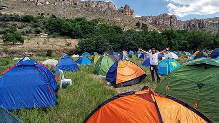 Fotokamp, renkli görüntülerle sona erdi