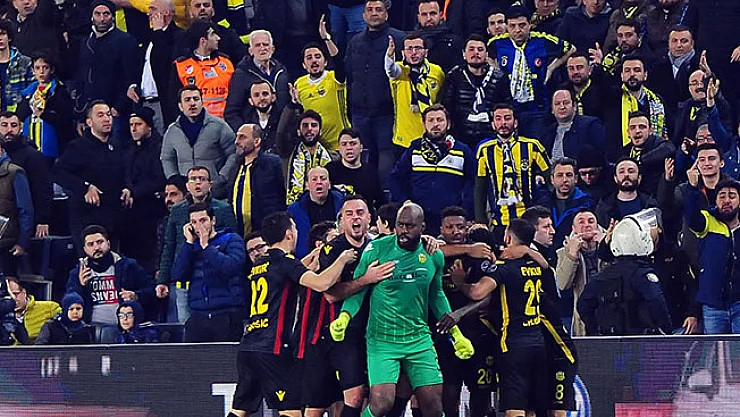 Evkur Yeni Malatyaspor deplasmanda mağlup oldu: 3-2