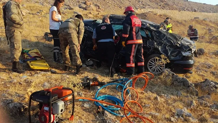 Araç şarampole yuvarlandı: 3 kişi yaralandı!
