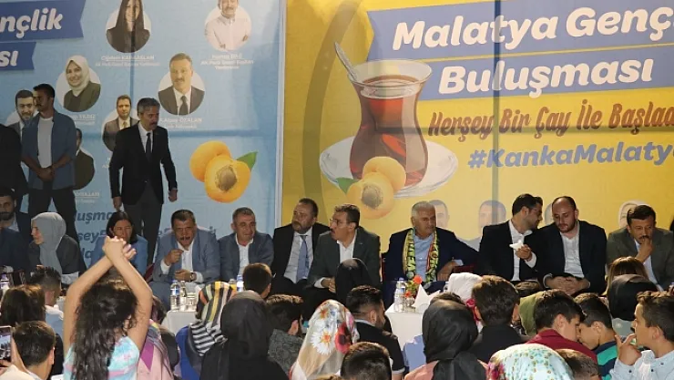 Binali Yıldırım Malatya'da gençlerle bir araya geldi!