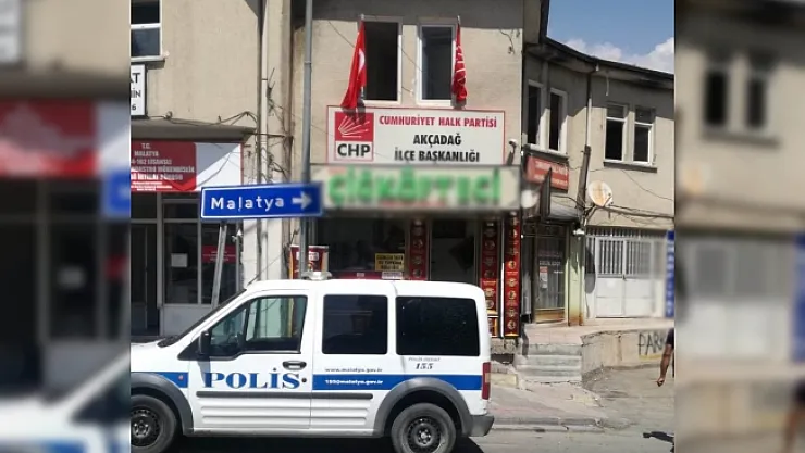 CHP Akçadağ İlçe Başkanlığı'na silahlı saldırı