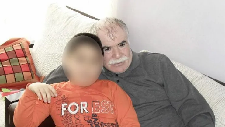 Devrilen traktörün altında kalan sürücü öldü