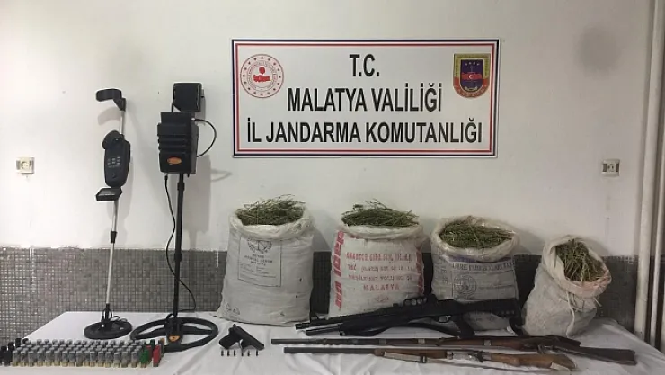 Evinde 55 kilo esrar ele geçirilen şüpheliye gözaltı!