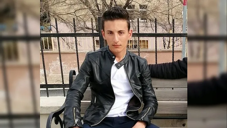 Feci kaza 18 yaşındaki genci hayattan kopardı!