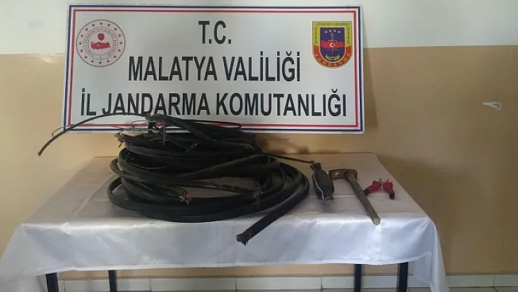 Kablo hırsızları suçüstü yakalandı!