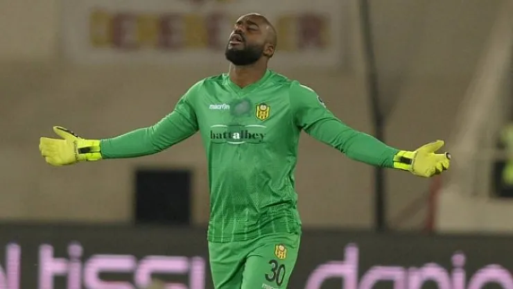 &quotSorumsuz tüm holiganları şiddetle kınıyoruz"