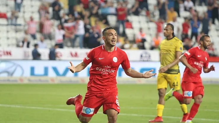 Yeni Malatyaspor Mevlüt Erdinç ile anlaşmaya yakın