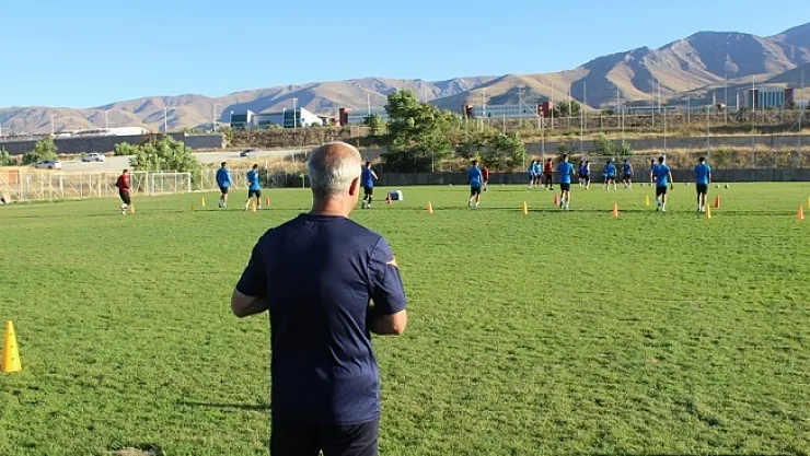 Yeşilyurt Belediyespor'da bütün hesaplar turu geçme üzerine yapılıyor
