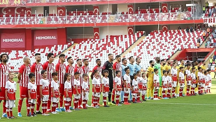 B.Yeni Malatyaspor Antalya'da Kayıp: 3-0
