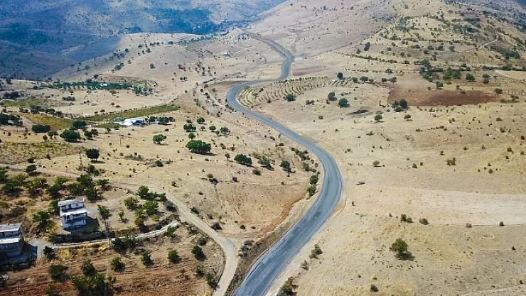 İkizce-Seyituşağı-Atalar-Kadiruşağı grup yolu asfaltlanıyor