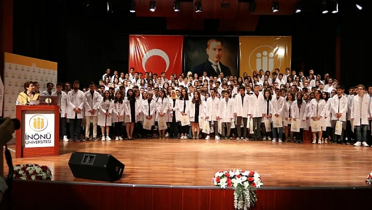 Tıp Fakültesinde beyaz önlük heyecanı...