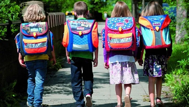 Uzmanlar uyarıyor: Ağır okul çantalarına dikkat!