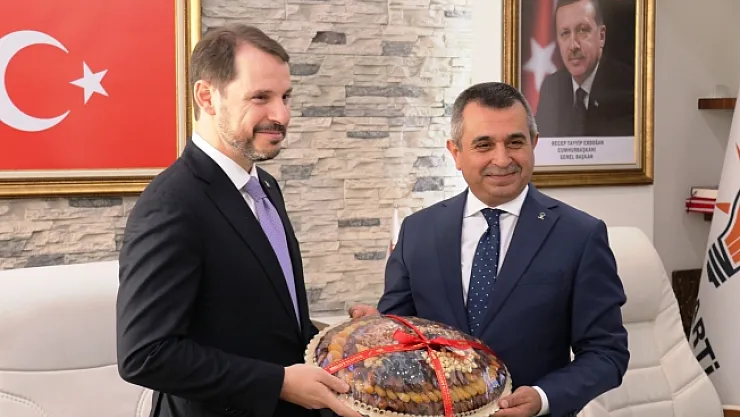 Albayrak'tan Ak Parti ve Vergi Dairesi'ne ziyaret