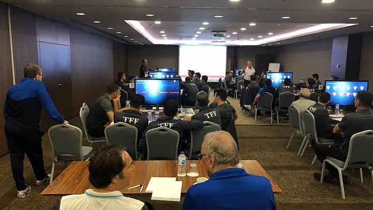 Arslanboğa, Üst Klasman Hakem Semineri'nde yer aldı