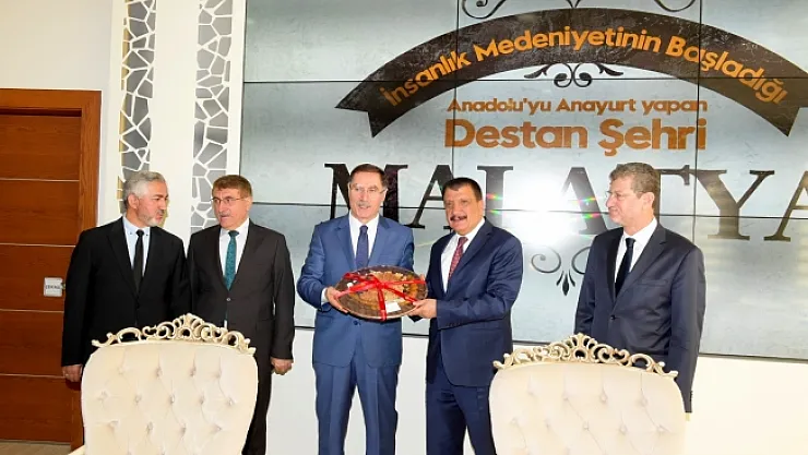 Başdenetçi Şeref Malkoç, Malatya Büyükşehir Belediyesini ziyaret etti!