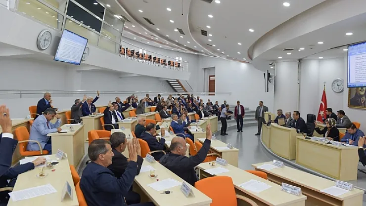 Kermes, festival ve fuarlar belediye binasının yanında yapılmayacak!