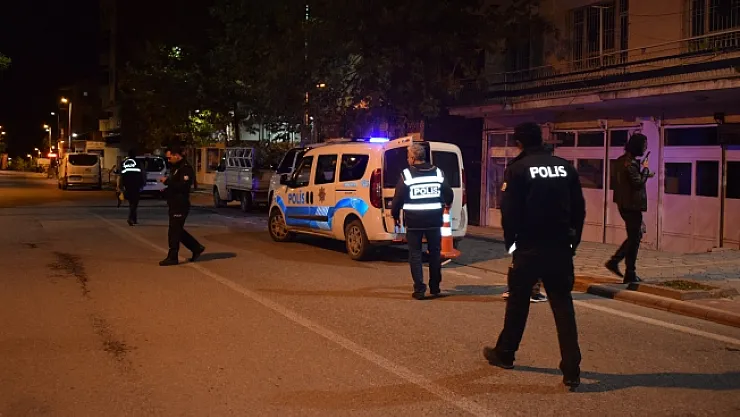 Malatya'da park halindeki araçlara silahlı saldırı!