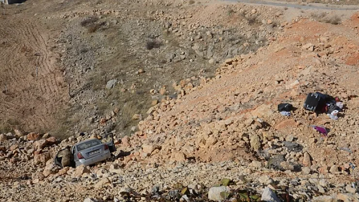 5 kişi şarampole uçan araçtan yaralı kurtuldu!