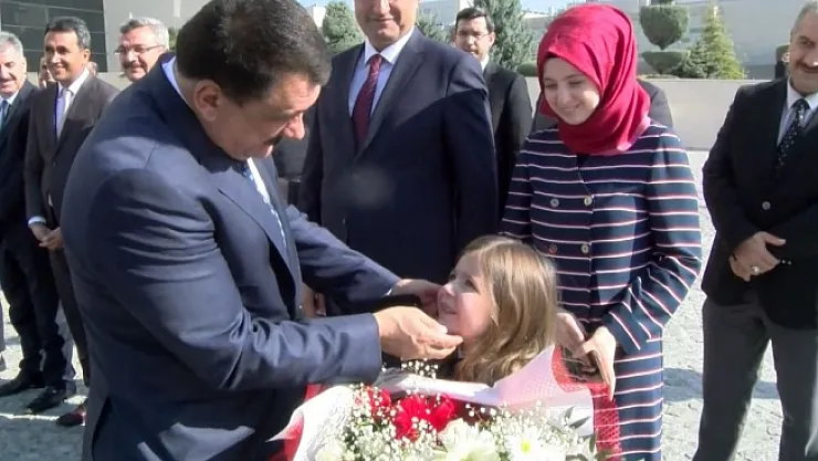 Başkan Gürkan'ın çocuk sevgisi