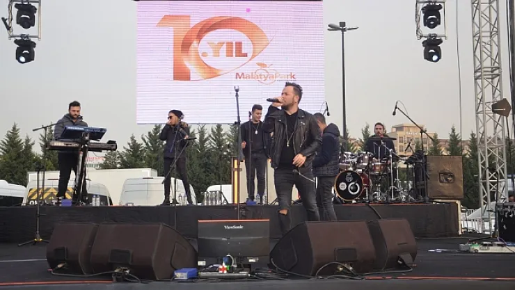 Emre Aydın Malatya'da hayranlarıyla buluştu!