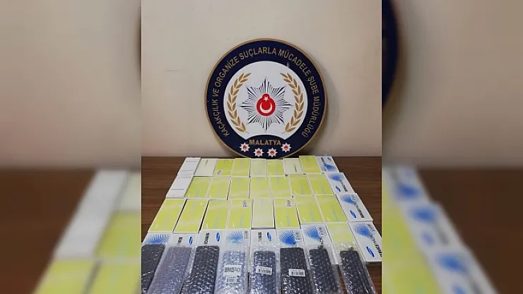 Kaçak cep telefonu aksesuarları ele geçirildi: 1 zanlı yakalandı!