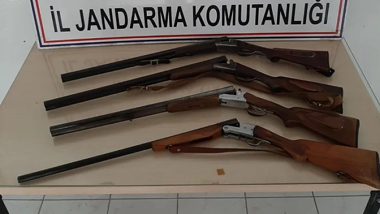 Malatya'da ruhsatsız 4 av tüfeği ele geçirildi