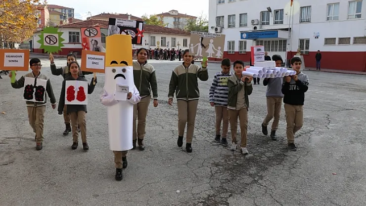 Minik öğrencilerden anlamlı etkinlik